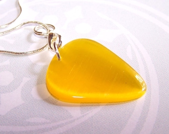 Guitar pick pendant Crystal mounted on a yellow silver chain