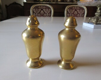 PICKARD GOLD SALT and Pepper Shaker Set