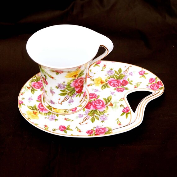 Vintage Leonardo Collection Tea Cup and Saucer Set Biscuit