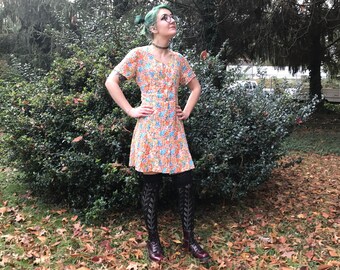 Vintage 90s Floral Dress / Size S/M