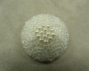 BUTTON/jewelry with beaded tail White Pearl - 3 cm
