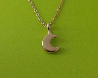 14k solid gold crescent moon pendant /litle moon necklace /moon charm/14kt jewelry /14kt moon pendant /14 kt moon necklace /moon pendant
