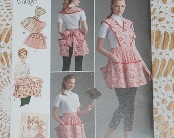New Simplicity Apron Pattern 8533 Size A s,m,l