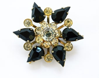 Vintage 50s Rhinestone Flower Brooch, Rhinestone Brooch, 50s Brooch, Flower Pin, Mid Century, Vintage Costume Jewelry, Free Shipping