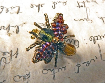 Bee Brooch, Honey Bee Brooch, Bumble Bee Pin, Bee Jewelry, Bee Lover, Gift for Bee Keeper Bee Lover. Insect Brooch