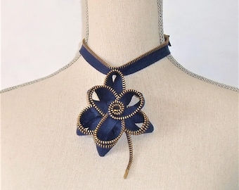 Cotton collar Navy zipper flower.