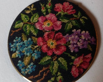 Vintage Austrian Micro Petit Point Compact, with Romantic Flowers, Summer Flowers, Dog Rose, Forget-Me-Not, Lilac, Austria 1930s-50s