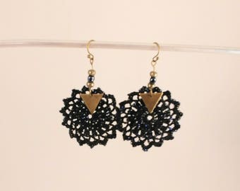 Earring stars bracketed glossy black color