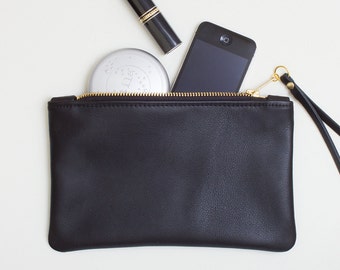 Black Leather Wristlet, Everyday Zipper Clutch, Leather Zipper Pouch, Black Leather Zipper Wallet, Minimal Wristlet, Cell Phone Wristlet