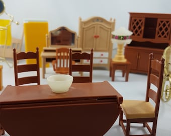 Vintage 1970's RARE Tomy Smaller Homes Dollhouse Wardrobe Dresser Table Lamps Tub Scale Fridge Sink Laundry Hamper, Vintage Kids Toys