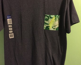 13 Point Bolt Pocket tee size Large