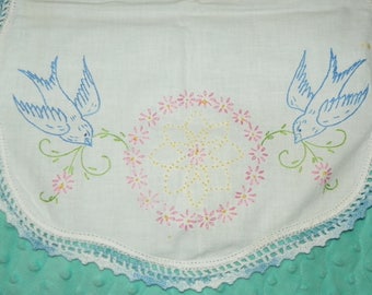 Beautiful Table Runner Dresser Scarf ~ Hand Embroidered Bluebirds and Pink Daisies ~ Blue Variegated Crochet Trim Edge ~ 16.5" X 40.5"