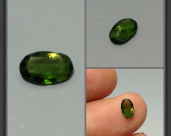 Chrome Diopside faceted 0.4ct