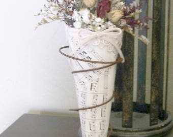 Country decorating, dried flower art, rusty spring 3, flower arrangement, cottage decor, farmhouse decor, vintage style
