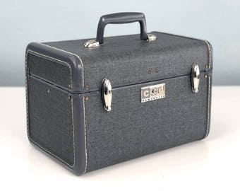 Vintage Samsonite Train Case, Tweed Gray, Small Suitcase, Makeup Case, Cosmetic Case, Film Prop, Vintage Suitcase