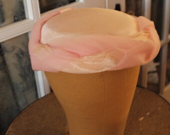 Vintage 1950's Pink Pillbox Hat