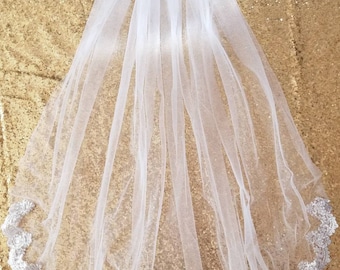 Wedding veil / tulle veil / lace veil/ white veil / fingertip veil / one tier veil / simple veil / ivory veil / wedding veil with lace