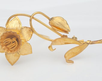 Vintage Creed Flower Pin Gold Filled . Beautiful