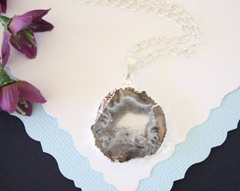 Geode Necklace Silver, Crystal Necklace, Geode Agate Slice, Boho Jewelry, Druzy Pendant, Vegan, Silk Jewelry, Natural Geode, GS88