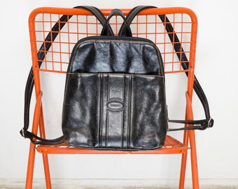 90s Dark Brown Leather Hybrid Backpack