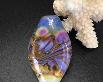 Lampwork glass bead