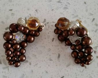Free Shipping, Vintage Clip on earrings, brown pearl and beads, Cluster