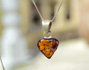 Vintage Flowers Under Glass Heart Necklace . Mexico . Sterling Silver . Dainty Necklace