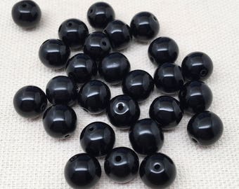 25 Black Onyx Round Gemstone Beads 8mm