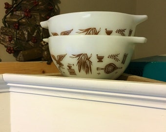 Pyrex Early American Cinderella Bowls