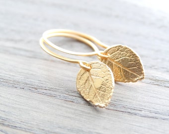Gold leaf Earrings Nature earrings Tiny Gold Leaves Earrings Gold Earrings tiny leaf earrings Leaf Earrings Dainty Everyday Earrings