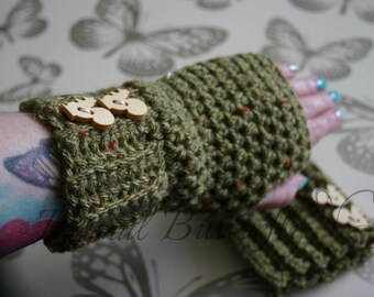 FREE P+P Stylish Tweed Fingerless gloves Wrist Warmers Hand Crocheted