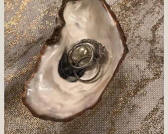 Oyster Shell Ring Holder (without initials)