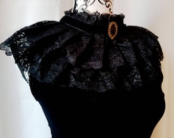 Princess style black lace collar