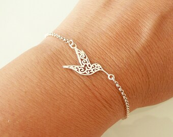 Hummingbird Bracelet Sterling Silver, Tiny Hummingbird Bracelet, 24K Gold Vermeil Bracelet, Thin Chain Bracelet, 925 Sterling Silver Jewelry