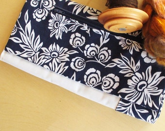 Lap Thing - Spinners Tool - Dark Blue Flower Medleys