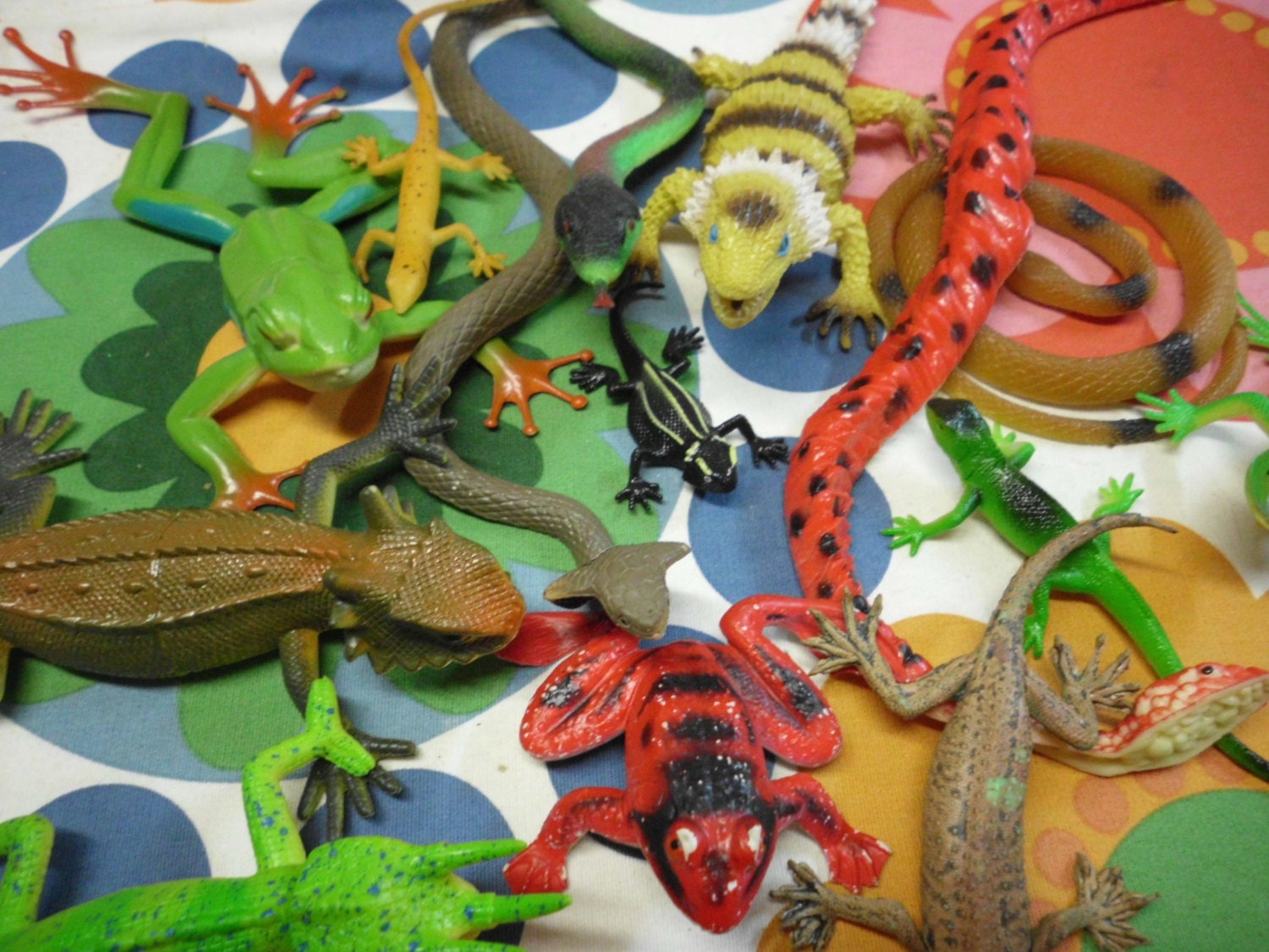 14 Realistic Plastic Reptiles Amphibians Snakes Frogs Lizards