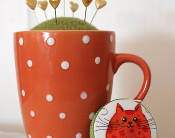 Orange and White Polka Dot Mug Wool Felt Pincushion and Matching Retractable Cat Tape Measure Set