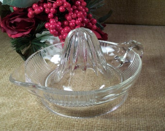 Citrus Juicer Deep Dish Vintage 1950's Pressed Glass Reamer Lemon Lime Orange Juice Extractor Pulp Squeezer Beverage Glass Rimming Dish
