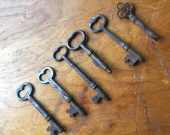 Collection of Vintage Keys