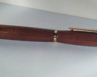 Idea regalo penna stilografica in legno di mogano fatta a mano