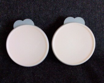 2 TUPPERWARE # 24158 Bowls with Lids# 2541a PreOwned and well cared for GREAT CONDTION