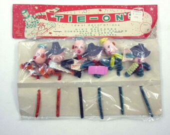 Vintage Spun Cotton Pipe Cleaner Christmas Package Tie Ons Holiday Decorations Carolers in Original Package Japan Kresge Sticker