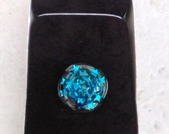 This ring unique molded resin