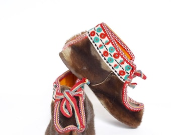Vintage 90's Moccasins Real Fur Shoes with Laces