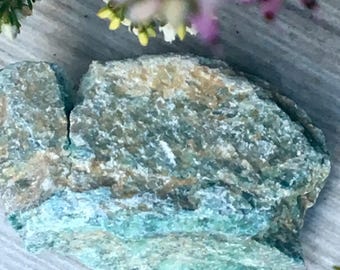 Serpentinite Rough Crystal