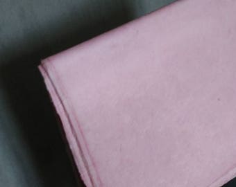 feuille de papier népalais 50/70cm rose trés pale