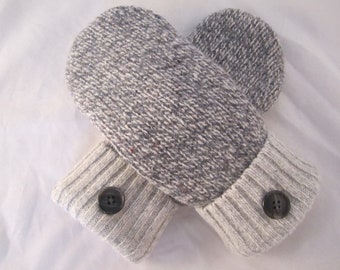 Women's ragg wool mittens size small gray and white fleece lined Christmas or birthday gift