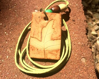 Hand-made Ceramic Pendant with Leaf in Brown and Green, Leaf Necklace, Natural Jewelry, Ceramic Jewelry, Pendant