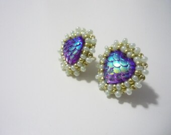 Beaded fish scale gem heart earrings