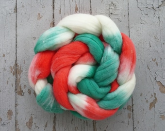 Merino Hand Dyed Roving (Combed Top) Hand Painted 4 oz - Holly Jolly
